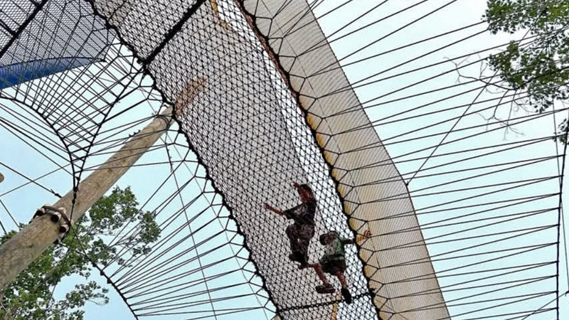 Découvrez l'activité Parcabout et ses filets suspendus